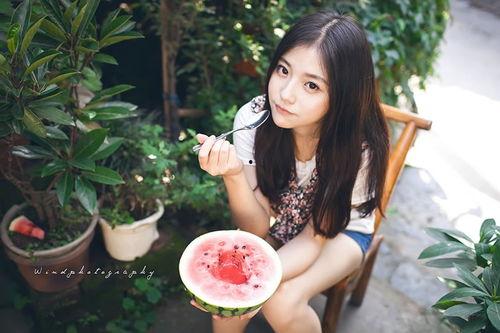 积极的吃瓜妹儿,积极生活，快乐分享